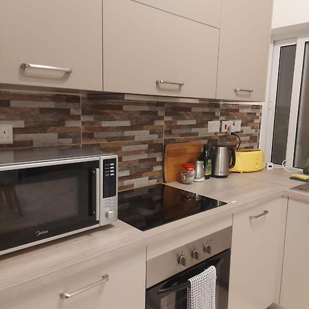 Central Apartment In Swieqi Is-Swieqi Exterior photo
